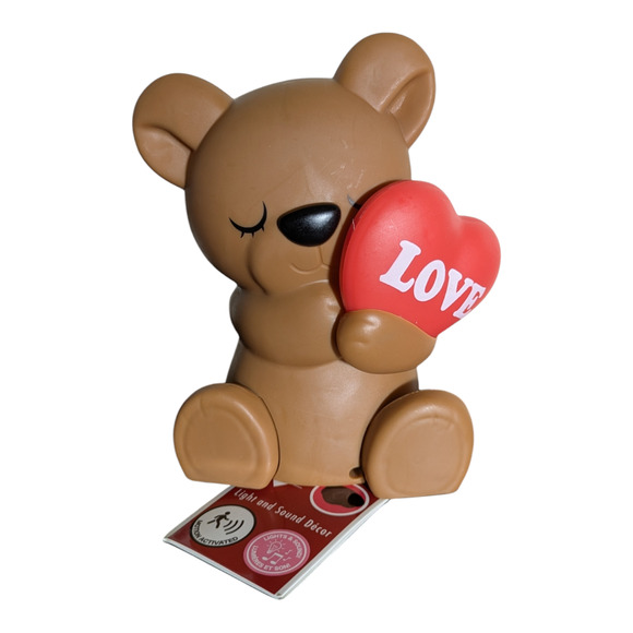 Plastic - Brown Bear Light - Motion Sound Night Light - Holding a LOVE heart - Picture 1 of 7